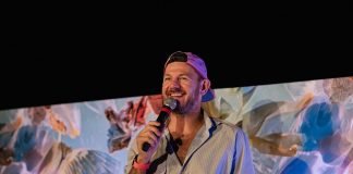 “Biglietti agli amici” chiude la sesta edizione: da Emmanuel Carrère al gran finale con Cattelan