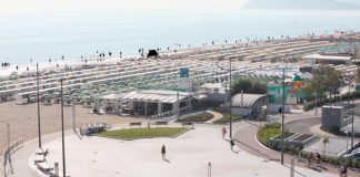 Gran finale per “Onde comiche” in piazzale San Martino: sul palco Giovanni D’Angella